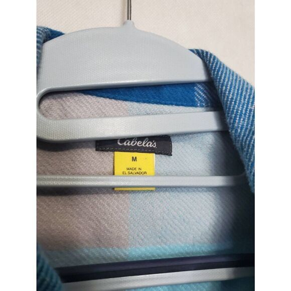 Cabela's Women's Blue and Grey Plaid Button Up Flannel Shacket Farm Chores Cozy - Picture 2 of 8